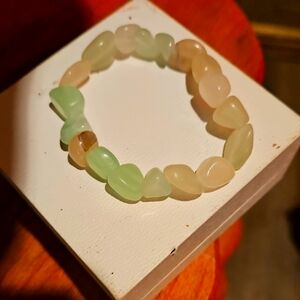 Elegant Himalayan jade and rose quartz S Bracelet